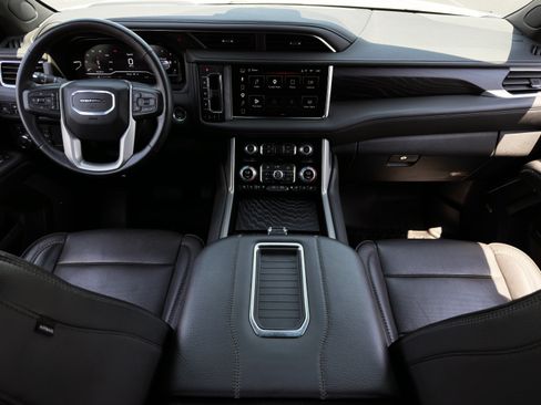 Used 2024 GMC Yukon Denali AWD/4WD image 29