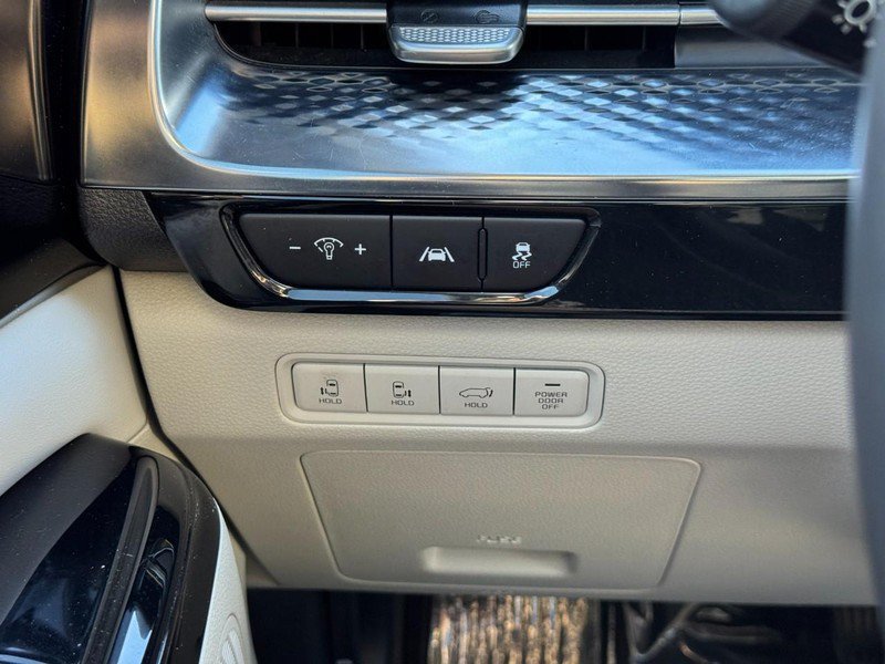 Used 2022 Kia Carnival SX Prestige FWD image 21