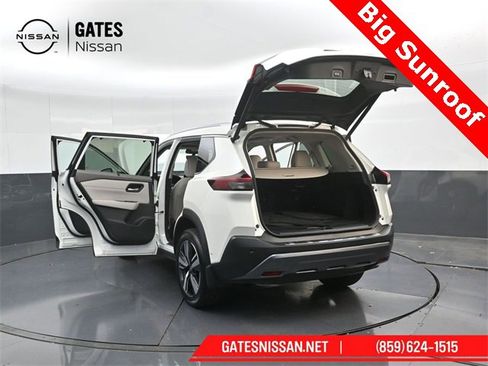 Used 2023 Nissan Rogue SL w/ SL Premium Package image 52