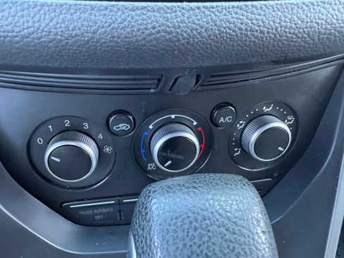 Used 2013 Ford Escape SE image 24