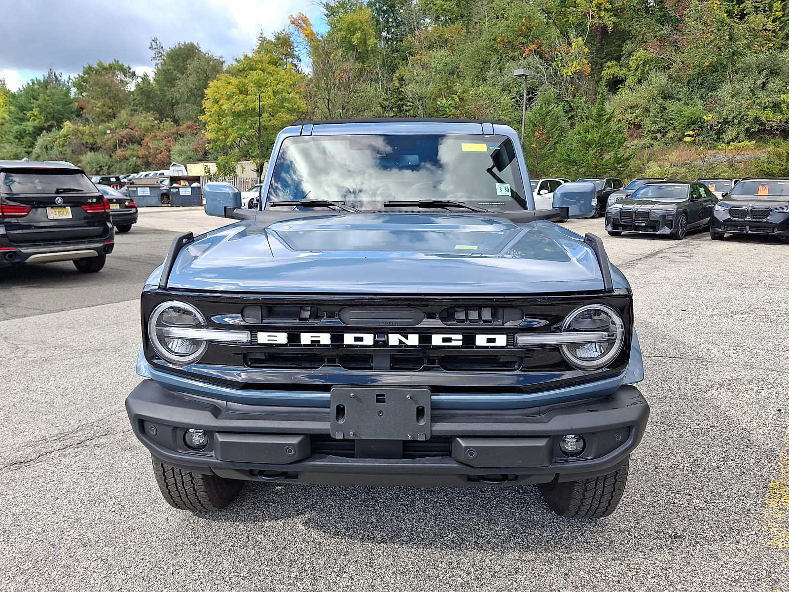 Used 2025 Ford Bronco Outer Banks AWD/4WD image 2