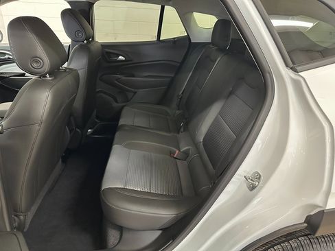 Used 2024 Chevrolet Trax LT w/ Driver Confidence Package image 33