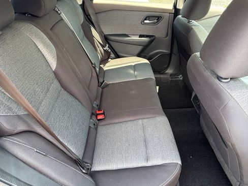 Used 2021 Nissan Rogue SV AWD/4WD image 29