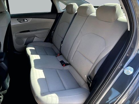 Used 2021 Kia Forte LXS FWD image 19