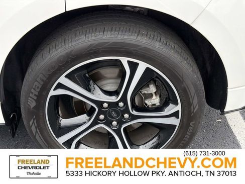 Used 2022 Ford Edge ST image 11