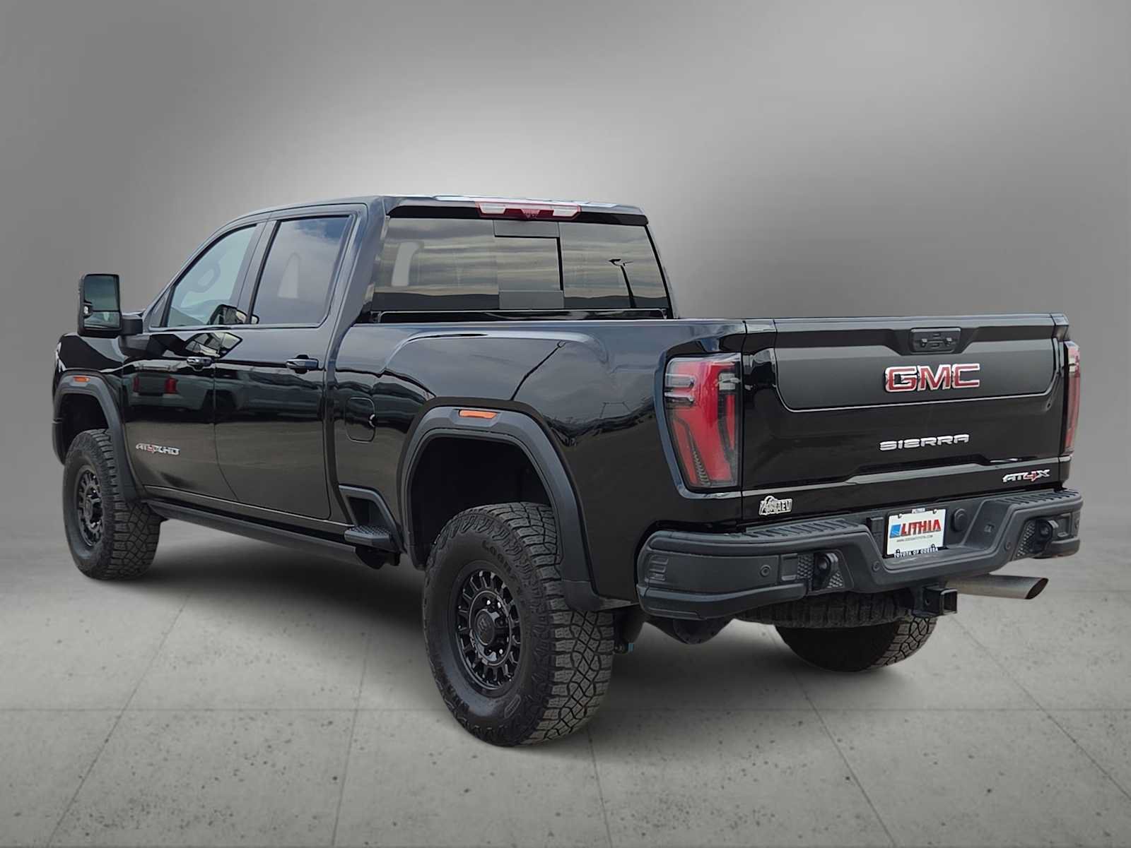 Used 2025 GMC Sierra 2500 AT4X w/ AT4X AEV Edition AWD/4WD image 6