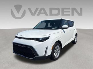 Used 2023 Kia Soul LX w/ Option Group 015 FWD video 1