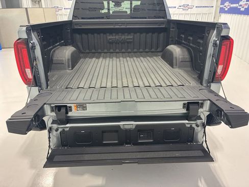 Used 2026 GMC Sierra 1500 Denali Ultimate AWD/4WD image 11
