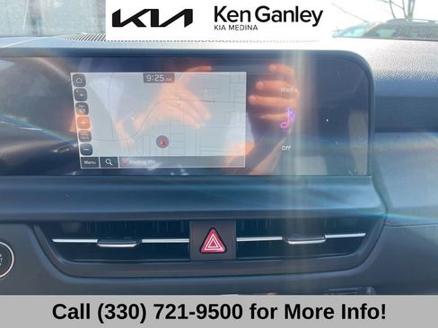 Certified 2025 Kia Seltos EX w/ EX Sunroof Package AWD/4WD image 13
