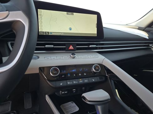 New 2026 Hyundai Elantra Limited FWD image 11