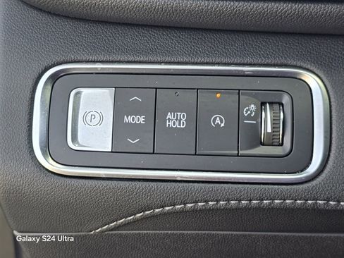 Used 2025 Buick Enclave Avenir w/ Trailering Package, 5000 lbs. image 25