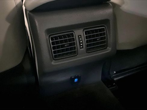 Used 2022 Toyota Camry XSE image 33