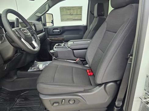 New 2026 GMC Sierra 2500 SLE w/ SLE Convenience Package AWD/4WD image 10
