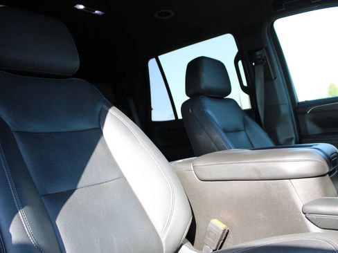 Used 2021 Chevrolet Tahoe LT RWD image 18