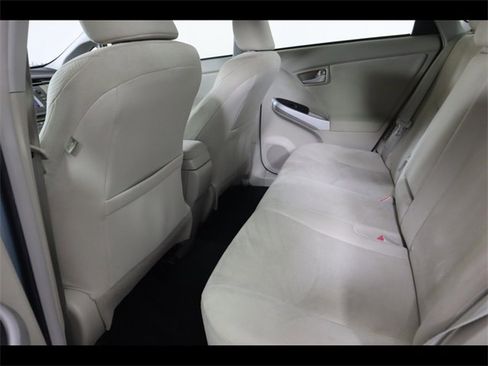 Used 2014 Toyota Prius Four image 12