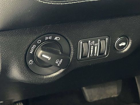 Used 2022 Dodge Challenger GT w/ Plus Package RWD image 20