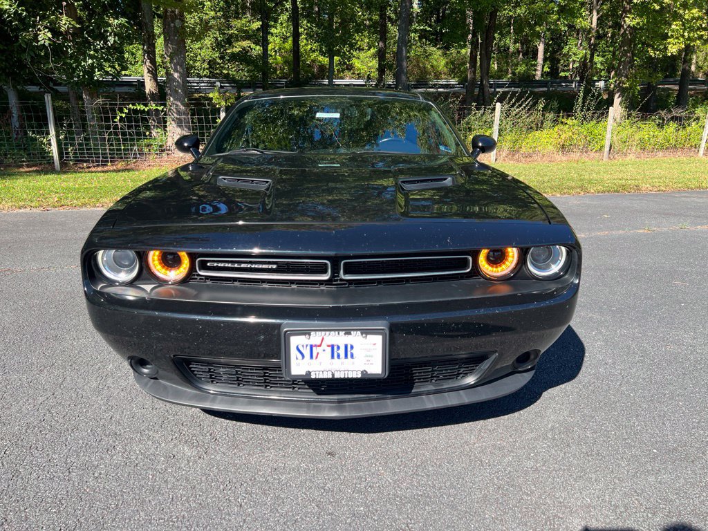 Used 2021 Dodge Challenger SXT RWD image 8