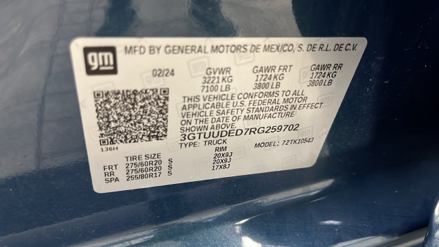 Used 2024 GMC Sierra 1500 SLT w/ SLT Premium Plus Package AWD/4WD image 24
