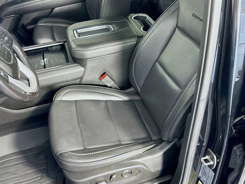 Used 2021 GMC Yukon XL Denali AWD/4WD image 20