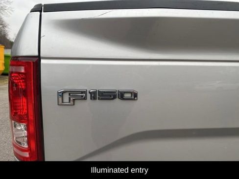 Used 2016 Ford F150 XLT w/ Equipment Group 302A Luxury image 11