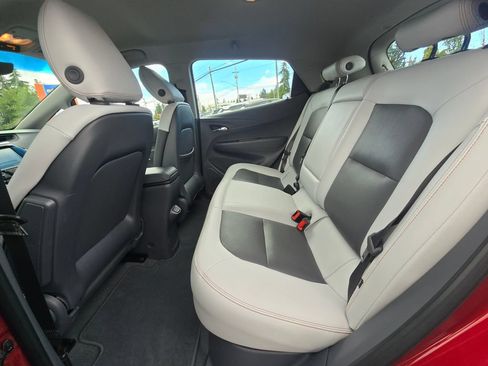 Used 2021 Chevrolet Bolt Premier w/ Infotainment Package FWD image 16