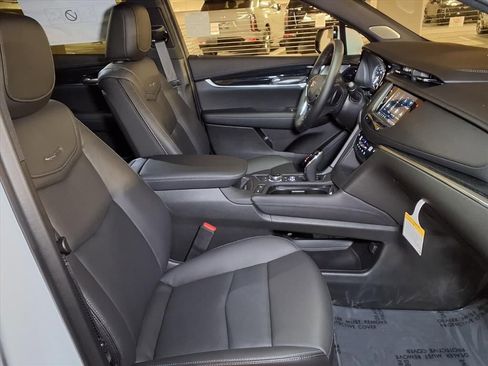 New 2026 Cadillac XT5 Premium Luxury image 6