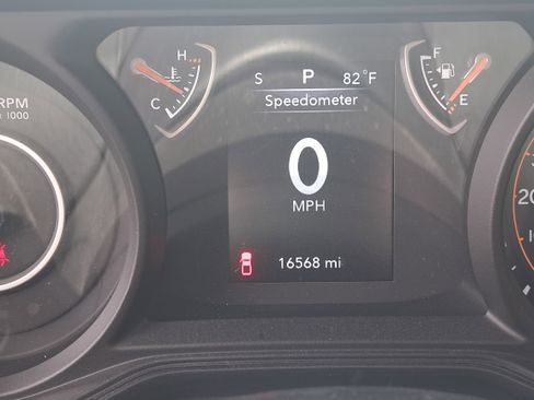 Used 2025 Jeep Gladiator Sport image 21