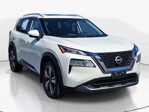 Used 2023 Nissan Rogue SL FWD image 2