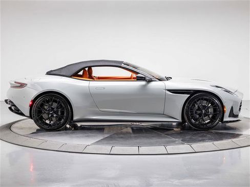 Used 2026 Aston Martin DB12 Convertible image 31