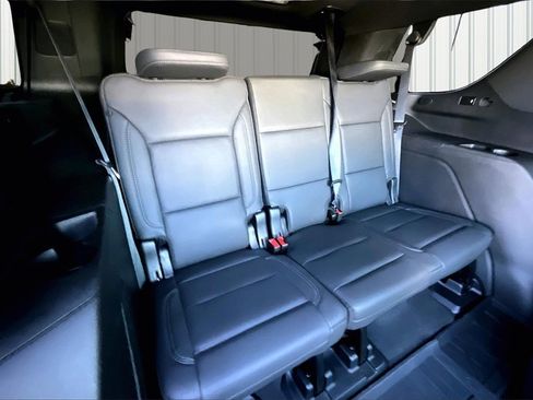 Used 2023 Chevrolet Tahoe Z71 w/ Luxury Package image 22