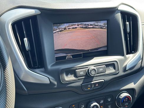 Certified 2024 GMC Terrain SLE w/ Driver Convenience Package image 25