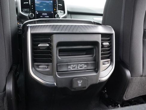 Used 2025 RAM 1500 Big Horn AWD/4WD image 31