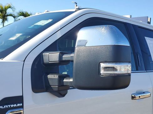 Used 2024 Ford F350 Platinum image 11