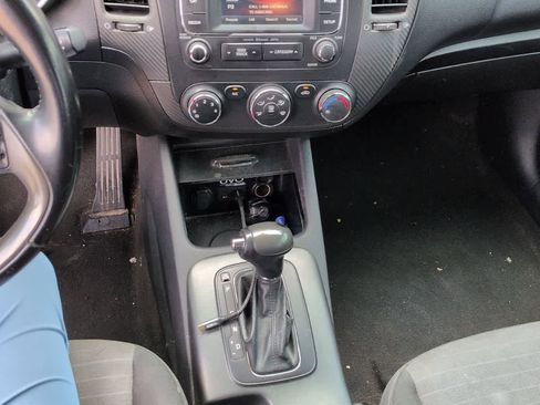 Used 2015 Kia Forte EX w/ UVO Package W/17" Alloys FWD image 10