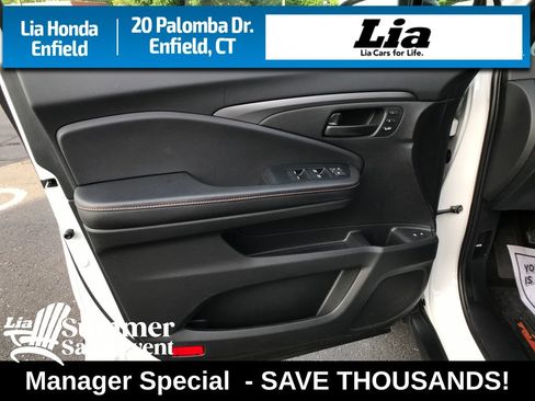 Certified 2023 Honda Passport TrailSport image 17