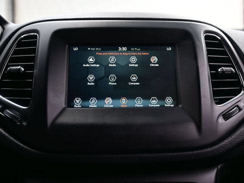 Used 2019 Jeep Compass Sport FWD image 19