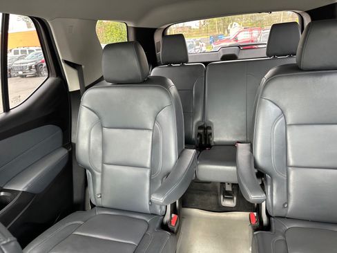Used 2021 Chevrolet Traverse LT w/ LPO, 'HIT The Road' Package AWD/4WD image 35