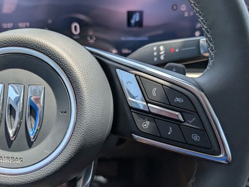 Certified 2025 Buick Envision Avenir AWD/4WD image 26
