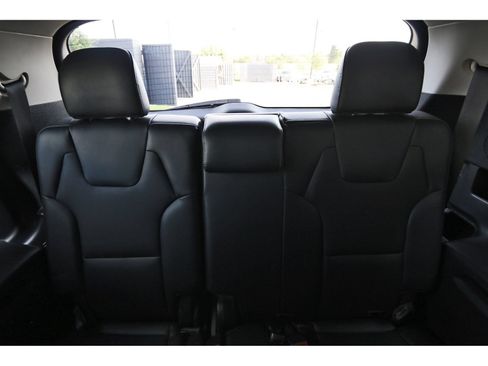Used 2022 Kia Telluride LX AWD/4WD image 16