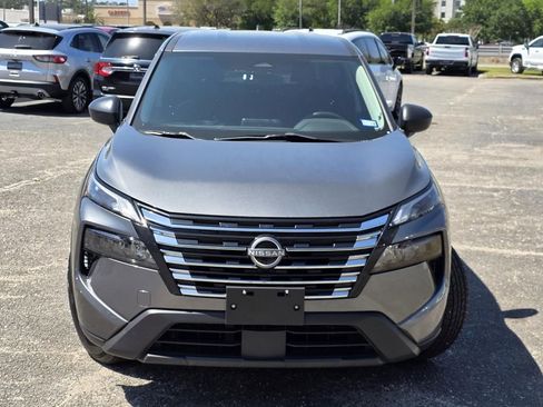 Used 2024 Nissan Rogue S FWD image 3