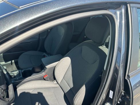 Used 2025 Kia K4 LXS image 34