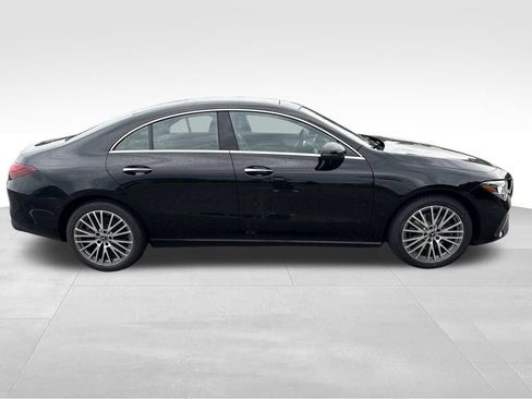 Used 2025 Mercedes-Benz CLA 250 4MATIC image 10
