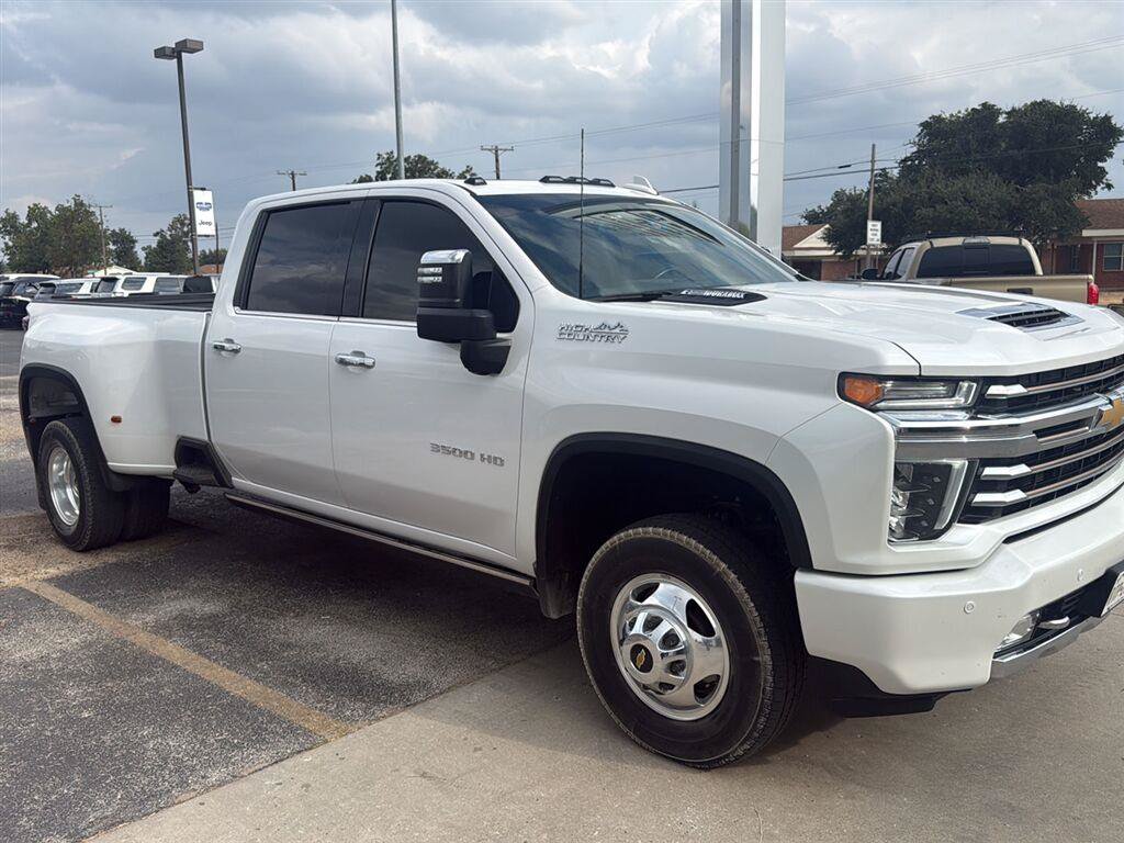 Used 2022 Chevrolet Silverado 3500 High Country w/ Safety Package II AWD/4WD image 2