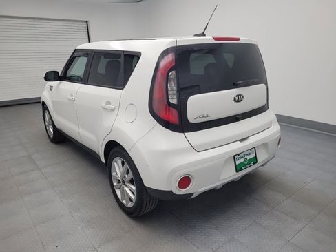 Used 2018 Kia Soul + FWD image 5