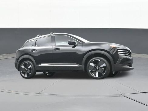 Used 2026 Nissan Kicks SR w/ SR Premium Package FWD image 50