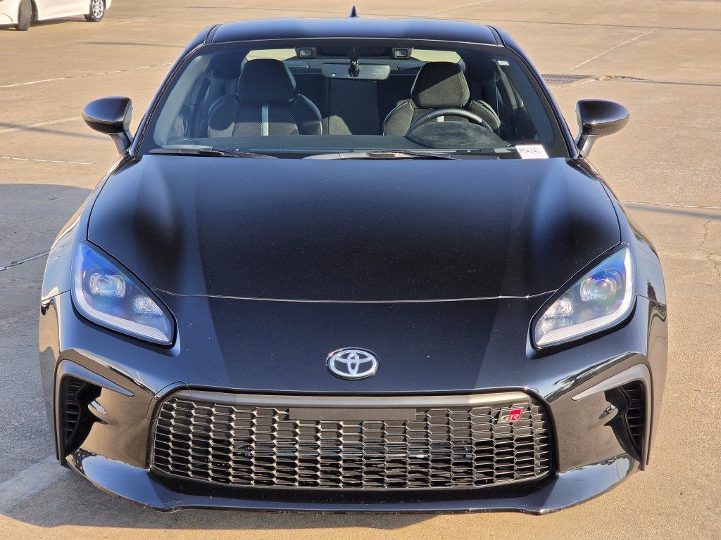Used 2026 Toyota GR86 Premium w/ ALL Weather Mat Package (TMS) RWD image 3