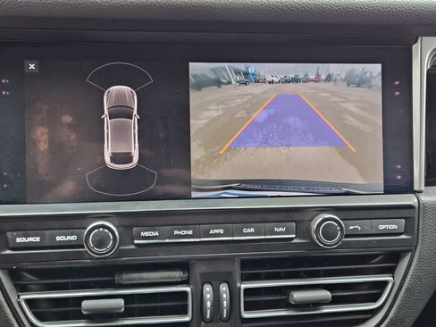 Used 2020 Porsche Macan S image 20