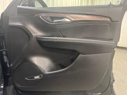 Used 2023 Buick Envision Avenir image 36