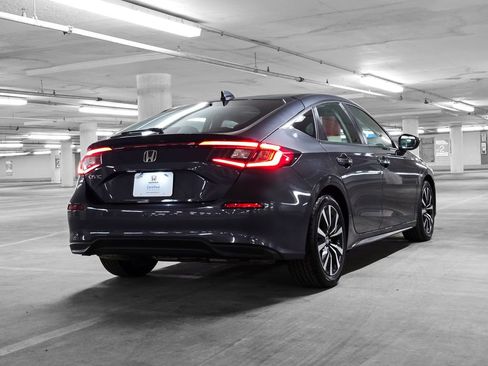 Certified 2022 Honda Civic EX-L image 6