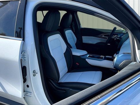 New 2026 Chevrolet Equinox EV LT w/ LPO, All-Weather Mat Package image 5